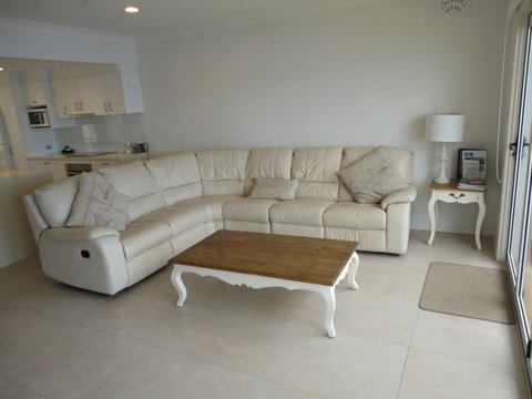 Noosa Entrance Waterfront Resort - Accommodation Perth 14