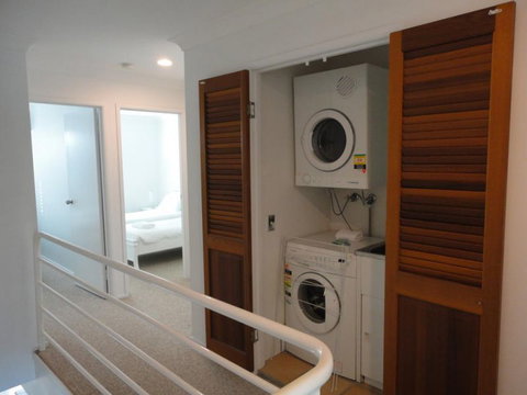 Noosa Entrance Waterfront Resort - Accommodation Perth 9