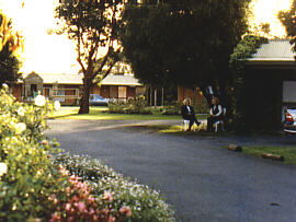 Colonial Village Motel - Accommodation Perth 0