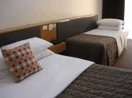 Burkes Hotel Motel - Accommodation Perth 2