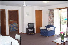 Lakes Jakaranda Holiday Units - Accommodation Perth 3