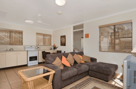 Cayman Quays - Accommodation Perth 5
