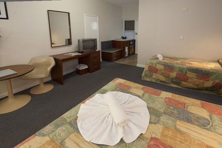 Amity Motor Inn - Perth Resorts 2