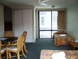 Club Surfers - Accommodation Perth 1