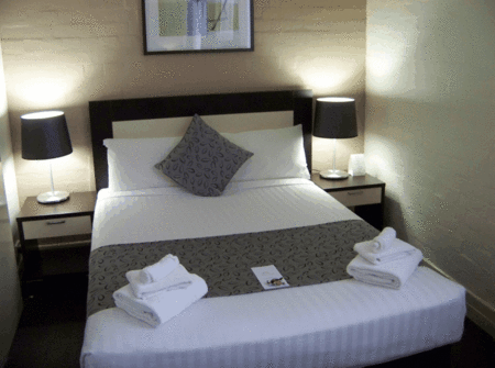Aarons Hotel - thumb 1