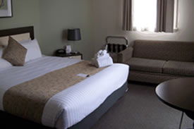 Aarons Hotel - Accommodation Perth 2