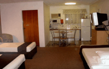 Bella Villa Motor Inn - Accommodation Perth 3