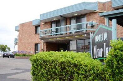 Motel 10 Motor Inn - Accommodation Perth 0