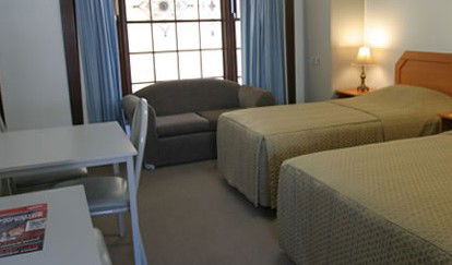 Colonial Lodge Motor Inn - Accommodation Perth 1