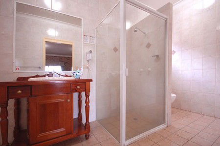 Country Gardens Motor Inn - Accommodation Perth 1