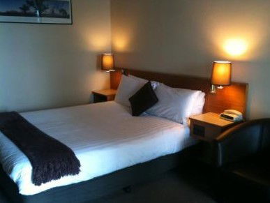 Golden West Motor Inn - Accommodation Perth 2