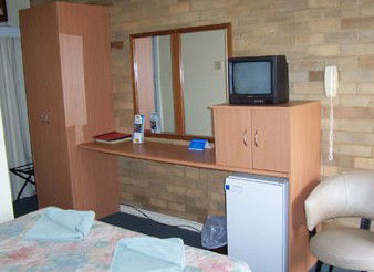 Governors Hill Motel - Accommodation Perth 2