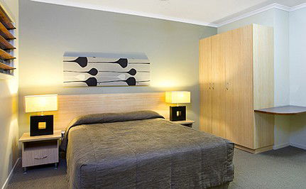 Wooloweyah NSW Accommodation Perth