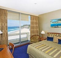 Quality Hotel Noahs on the Beach - Accommodation Perth