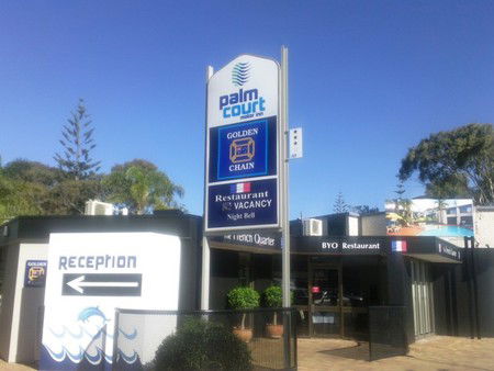 Palm Court Motor Inn - Accommodation Perth 0