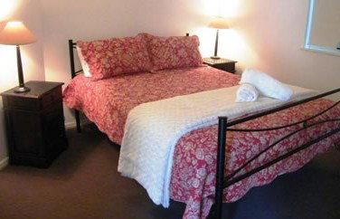 Clarks Beach Apartment - Accommodation Perth 4