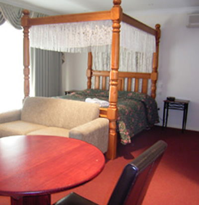 Sanctuary House Resort Motel - Accommodation Perth 1