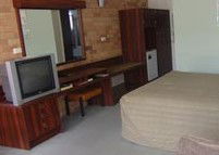 Winning Post Motor Inn - Accommodation Perth 0
