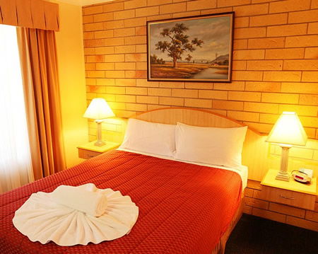 Cotswold Motor Inn - Accommodation Perth 2