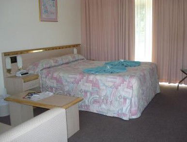 Colonial Motor Lodge - Accommodation Perth 3