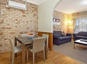 Highlander Motor Inn And Apartments - Accommodation Perth 3