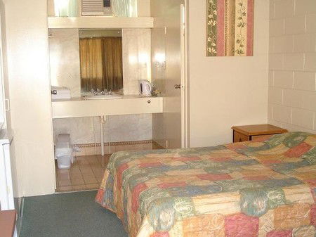 Hi Roller Motel - Accommodation Perth 1