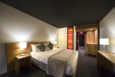 Jasper Hotel - Accommodation Perth 2