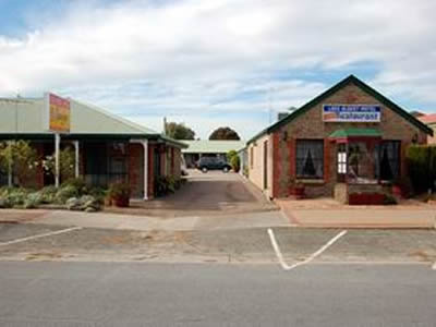Lake Albert Motel - Accommodation Perth 0