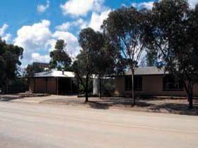 Outback Chapmanton Motor Inn - Accommodation Perth 1