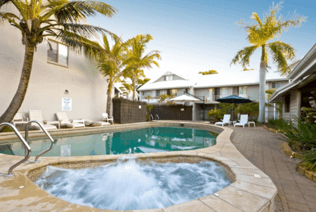 Pelican Beach Resort - Accommodation Perth 4