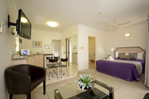 Reef Palms - Accommodation Perth 1