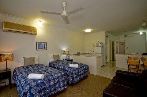 Reef Palms - Accommodation Perth 2