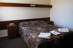 Golden Hills Motel - Accommodation Perth 1