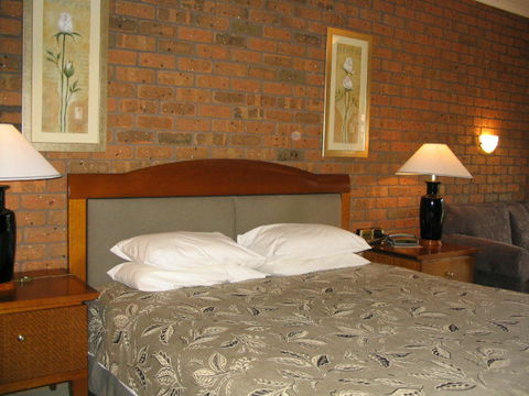 Grange Burn Motel - Accommodation Perth 0