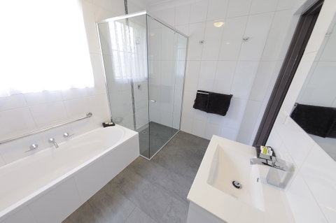Greenvale Holiday Units - Accommodation Perth 3