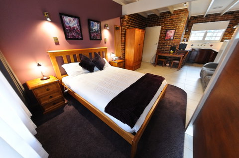 Greenvale Holiday Units - Accommodation Perth 4