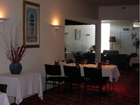 Peninsula Motor Inn And Tyabb Fly Inn - Accommodation Perth 2