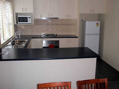 Victoria Lodge Motor Inn And Apartments - Accommodation Perth 2
