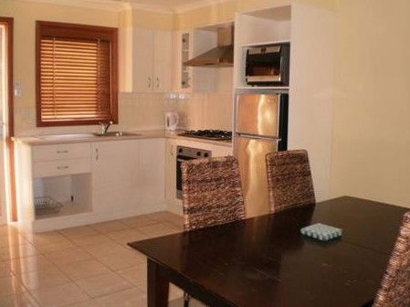 Colonial Village Motel - Accommodation Perth 5