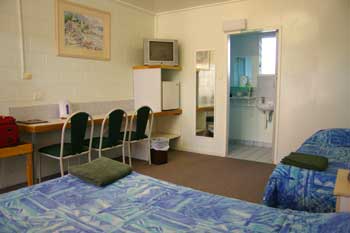 Cooroy Motel & Caravan Park - Accommodation Perth 1