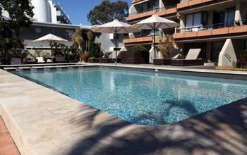 Hotel Laguna - Accommodation Perth 3