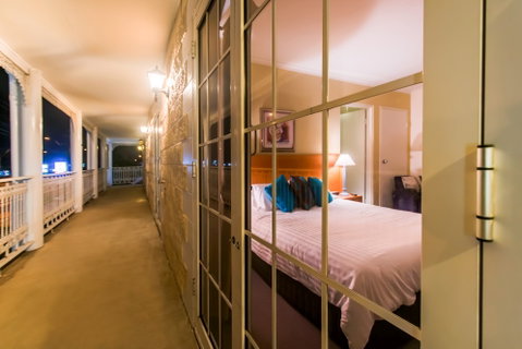 White Lace Motor Inn - Accommodation Perth 3