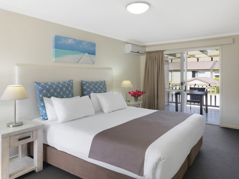 Oaks Oasis - Accommodation Perth 3