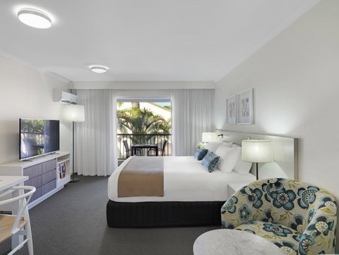 Oaks Oasis - Accommodation Perth 5
