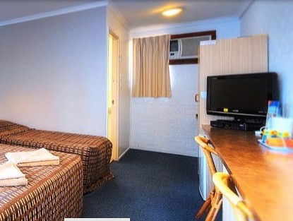 Blue Waters Motel - Accommodation Perth 4