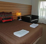 Red Cedars Motel - Accommodation Perth