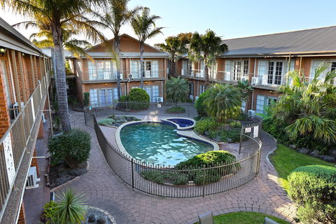 Quality Hotel Melbourne Airport - Accommodation Perth 0