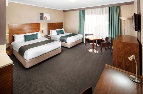 Quality Hotel Dickson - Accommodation Perth 0