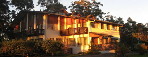 Chalet Swisse Spa Retreat - Accommodation Perth 4