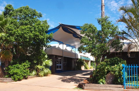 Bluestone Motor Inn - Accommodation Perth 0